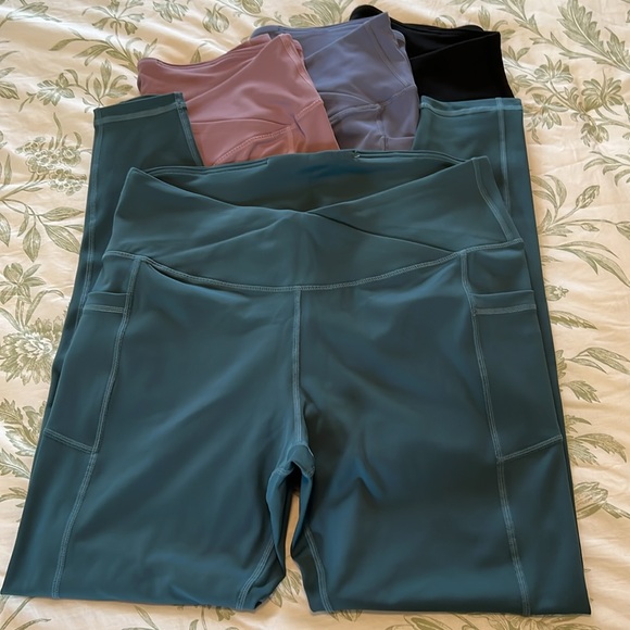 Young Charm, 4 Pack Yoga Pants/Leggings with Pockets, High Waist, Size XL - Picture 8 of 13